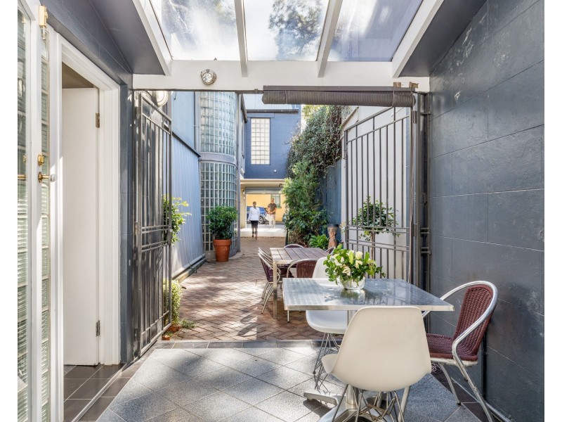 12 Moore Park Road (ENTER VIA 12 JOSEPHSON ST), Paddington NSW 2021