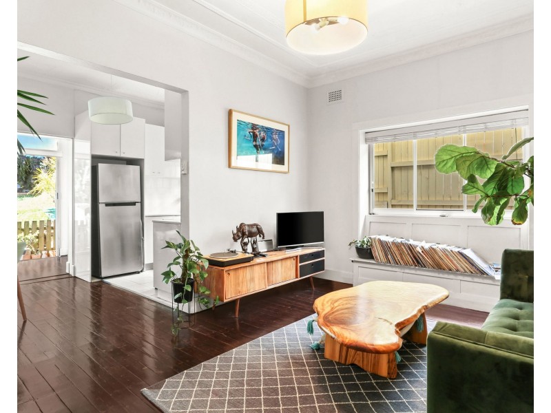 2/13 Wallis Parade, North Bondi NSW 2026