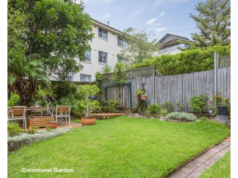 2/13 Wallis Parade, North Bondi NSW 2026