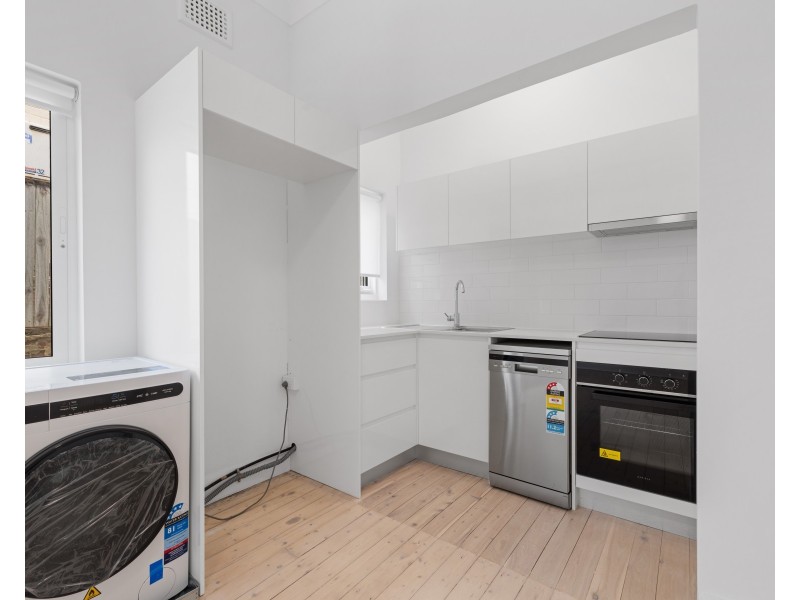 2/11A Fletcher Street, Tamarama NSW 2026