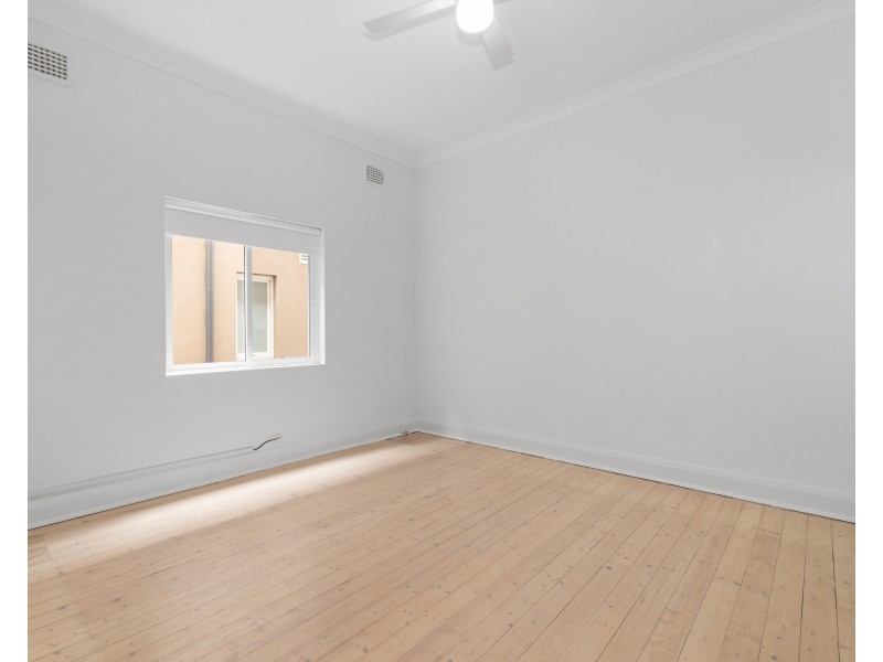 2/11A Fletcher Street, Tamarama NSW 2026