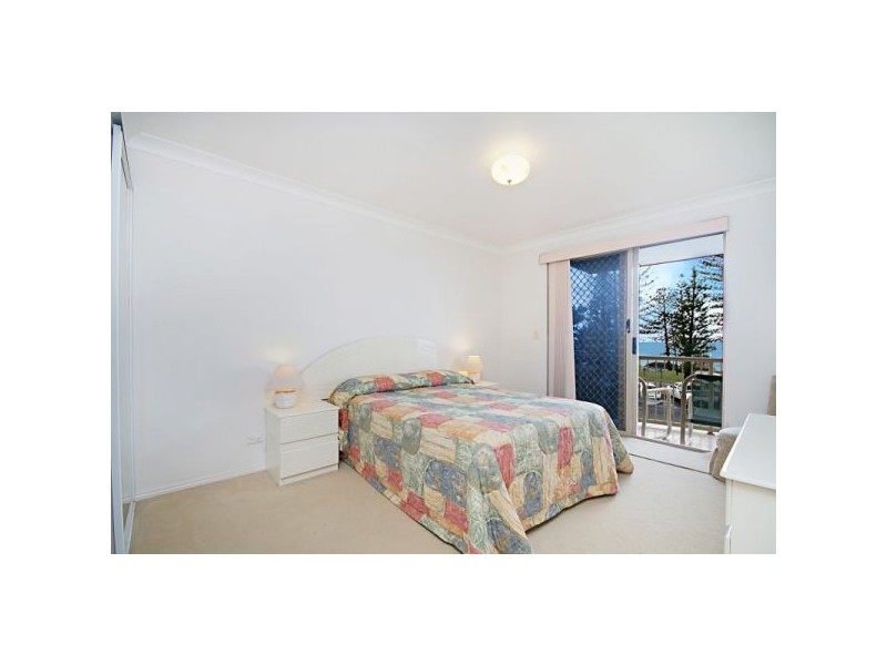 8/6 Petrie Street, Rainbow Bay QLD 4225