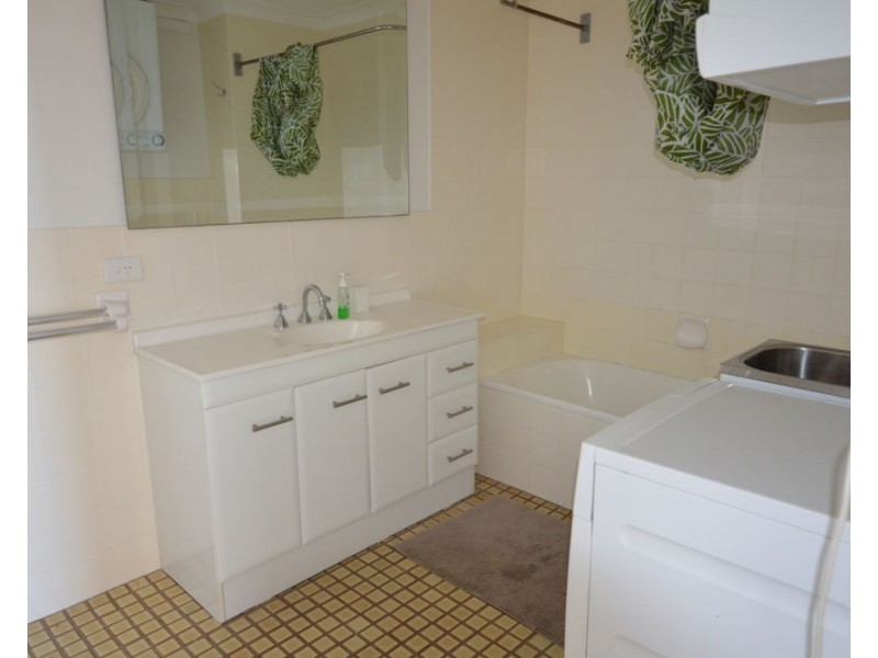 12/6 Haig Street, Coolangatta QLD 4225