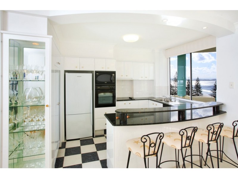 14/4 Eden Ave, Rainbow Bay QLD 4225