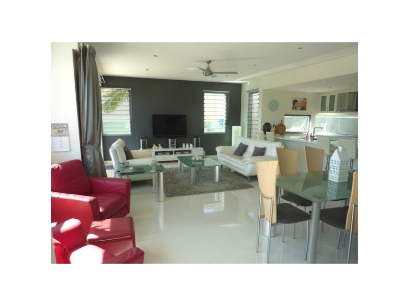 1/80 Stapylton Street, Coolangatta QLD 4225