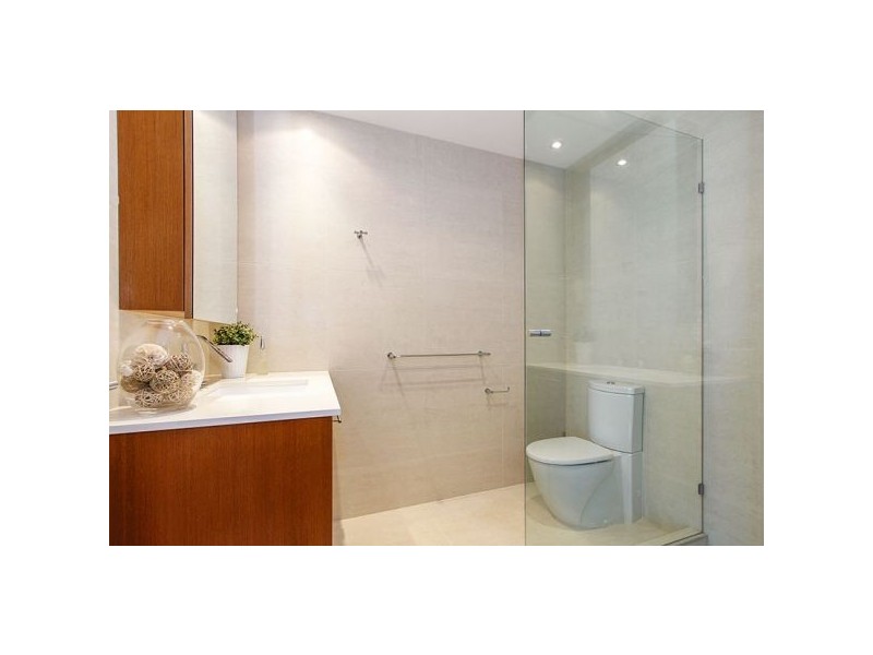 2/2 Hill Street, Rainbow Bay QLD 4225