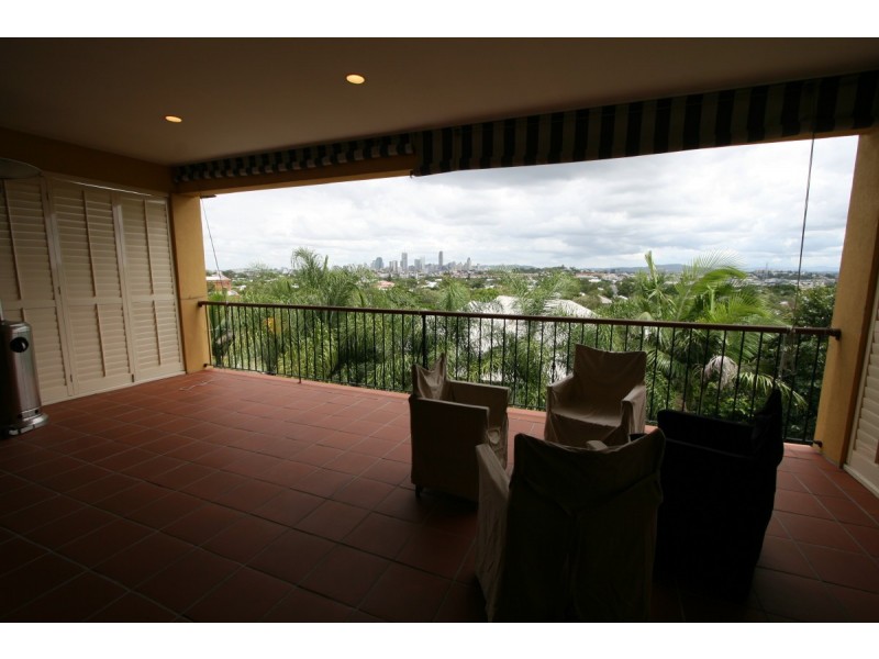 4 Dilkera St, Balmoral QLD 4171