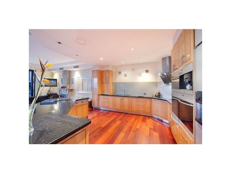 99 Garrick Street, Coolangatta QLD 4225