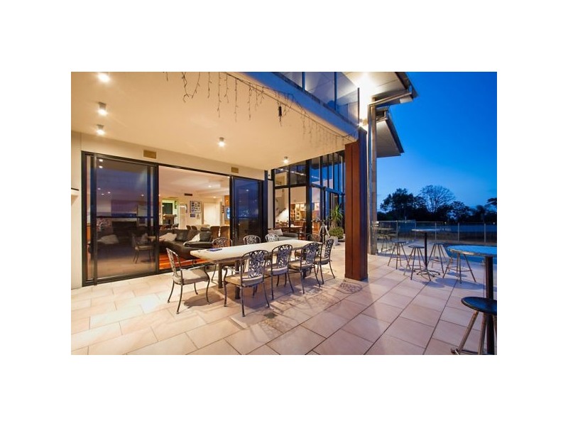 99 Garrick Street, Coolangatta QLD 4225