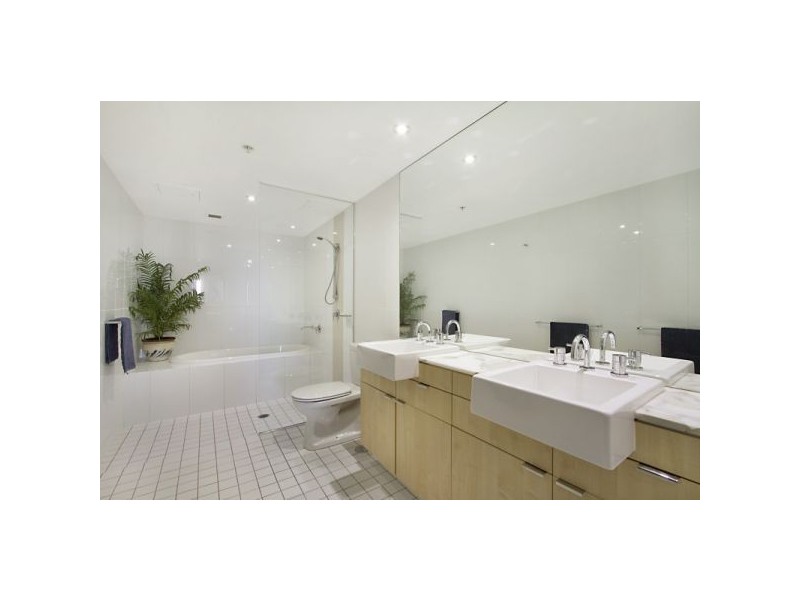 1107/3 Mclean Street, Coolangatta QLD 4225