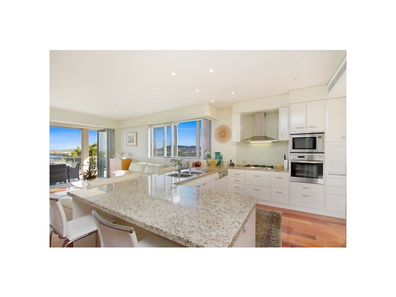 3/3 Hill Street, Rainbow Bay QLD 4225