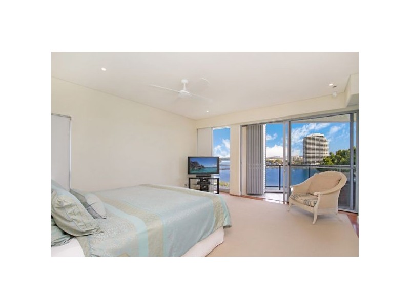 3/3 Hill Street, Rainbow Bay QLD 4225