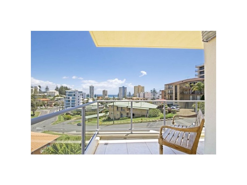 3/3 Hill Street, Rainbow Bay QLD 4225