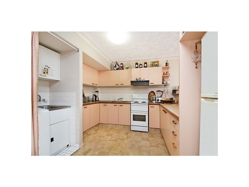 10/54 Dutton Street, Coolangatta QLD 4225