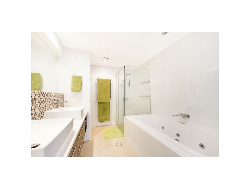 1/61 Garrick Street, Coolangatta QLD 4225