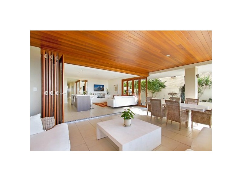 1/61 Garrick Street, Coolangatta QLD 4225