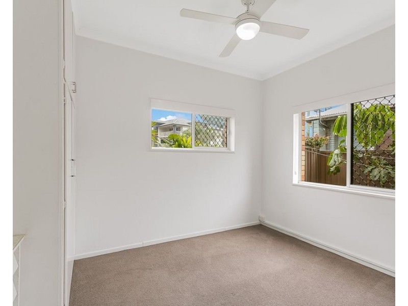 6/9 Douglas Street, Kirra QLD 4225