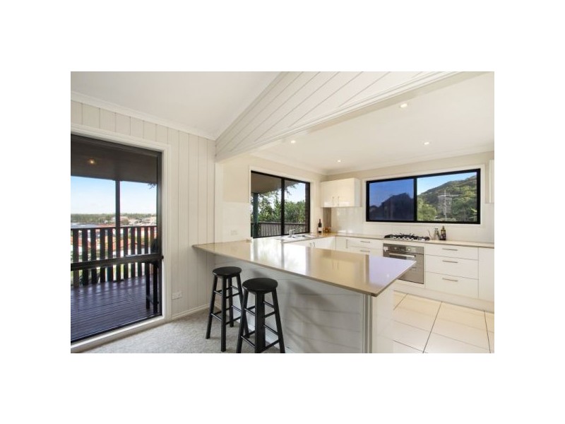 17 Mariners Crescent, Banora Point NSW 2486