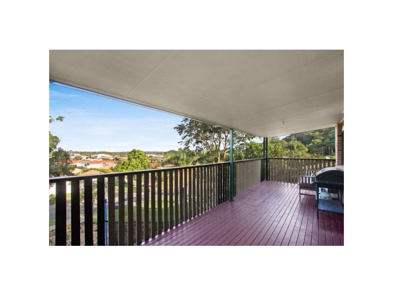 17 Mariners Crescent, Banora Point NSW 2486