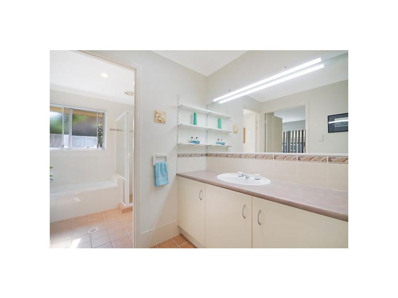 1/43 Kildare Drive, Banora Point NSW 2486