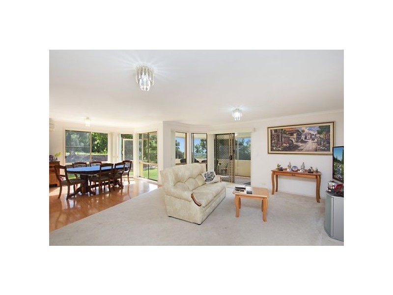 25 Champagne Drive, Tweed Heads South NSW 2486