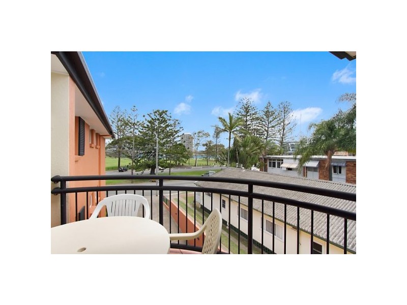 11/205 Boundary Street, Rainbow Bay QLD 4225