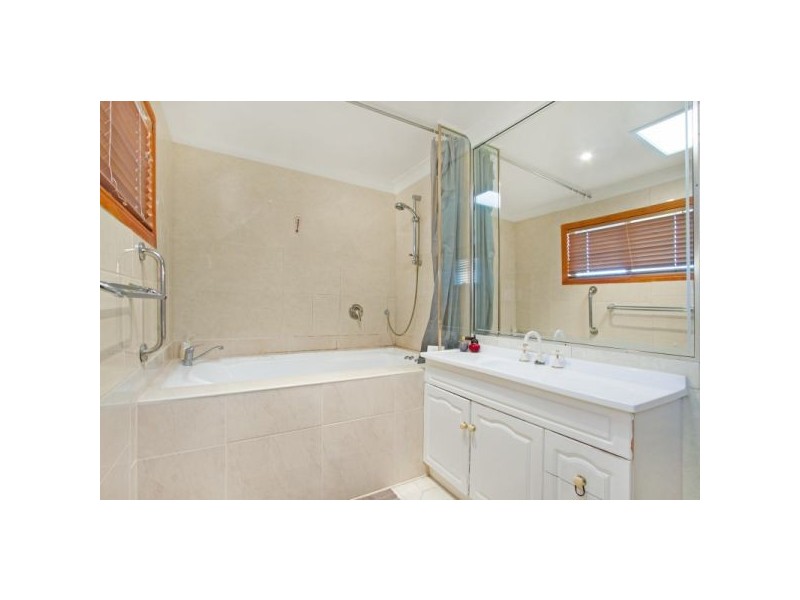 4/35 Coolangatta Rd, Kirra QLD 4225