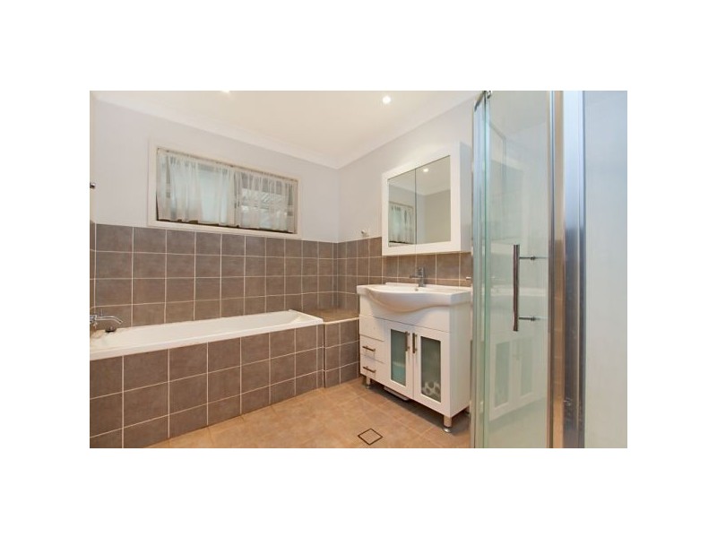 3 Yvonne Crescent, Bilambil Heights NSW 2486