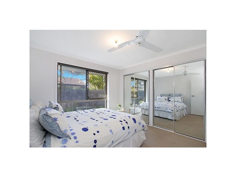 56 Silvabank Drive, Varsity Lakes QLD 4227