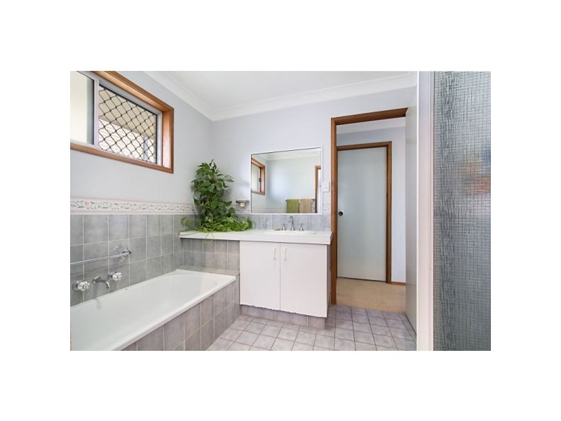 54 Oyster Point Road, Banora Point NSW 2486