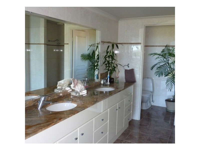 34 Hibiscus Parade, Banora Point NSW 2486