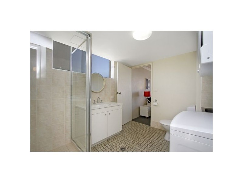 4/3-5 Ward Street, Rainbow Bay QLD 4225