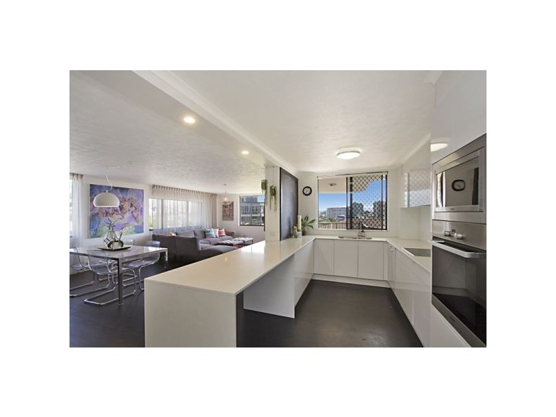 2/24 Hill Street, Rainbow Bay QLD 4225