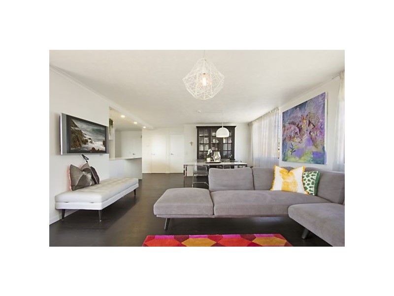 2/24 Hill Street, Rainbow Bay QLD 4225