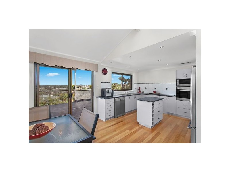 6 Bione Avenue, Banora Point NSW 2486