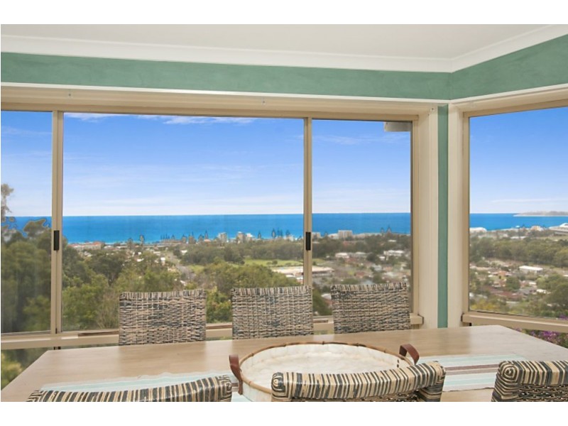 9 Bob Barnard Drive, Tugun QLD 4224