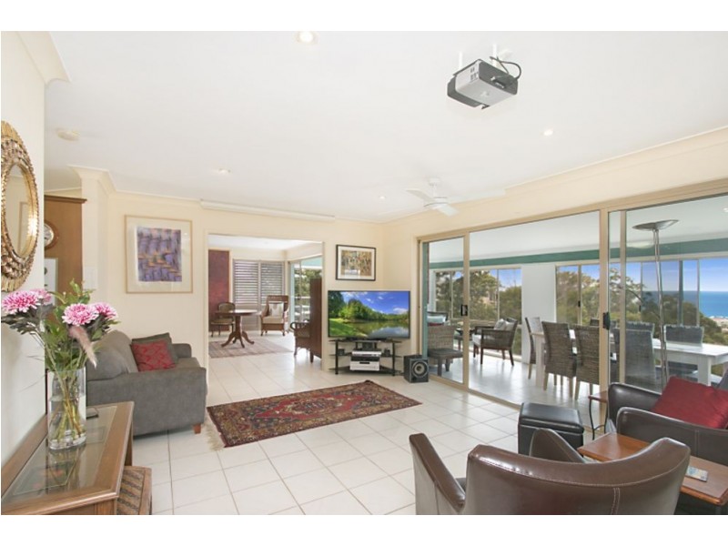 9 Bob Barnard Drive, Tugun QLD 4224