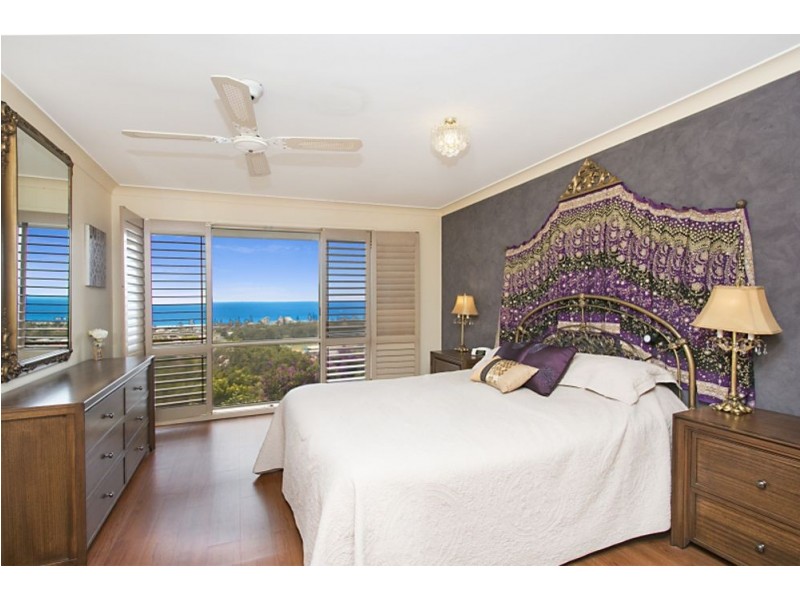 9 Bob Barnard Drive, Tugun QLD 4224