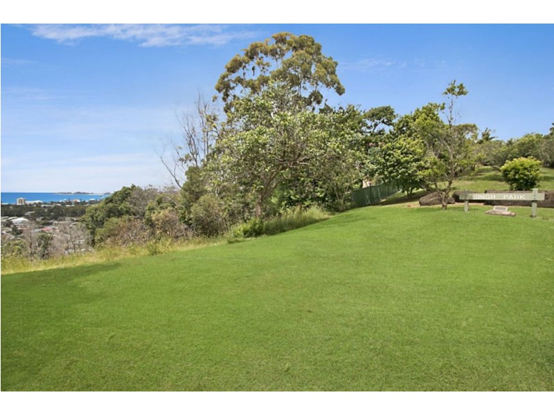 9 Bob Barnard Drive, Tugun QLD 4224