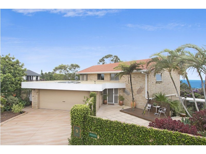 9 Bob Barnard Drive, Tugun QLD 4224