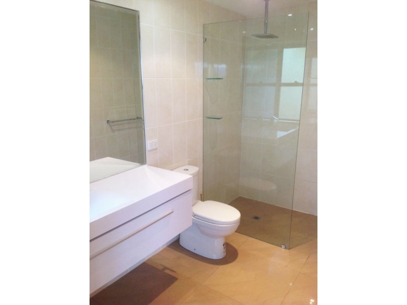 8 Liana Court, Banora Point NSW 2486