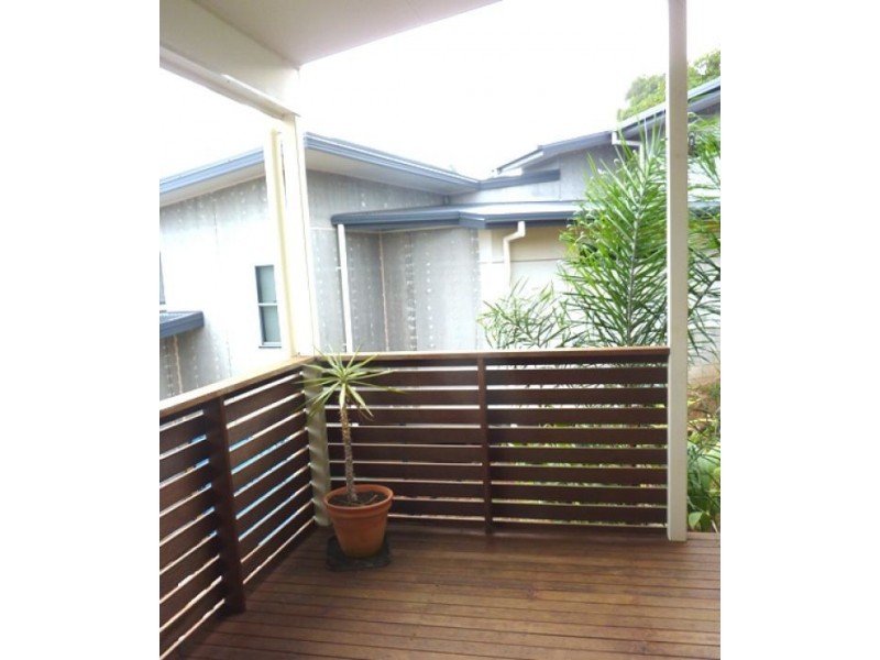 8 Liana Court, Banora Point NSW 2486