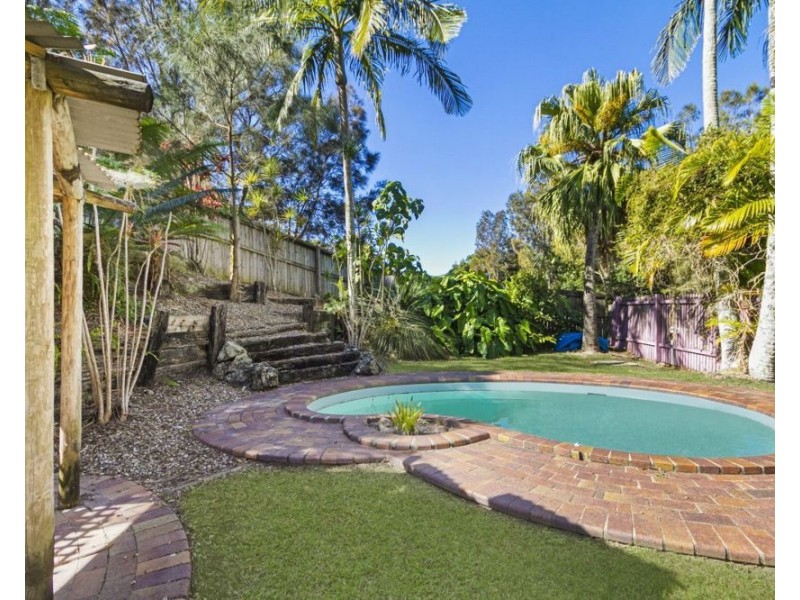 2 Mariners Crescent, Banora Point NSW 2486