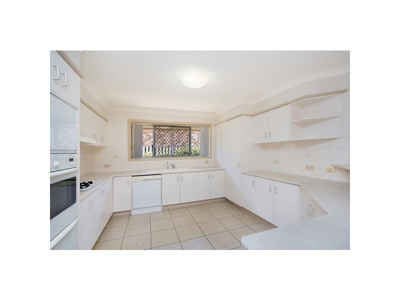 27 Winders Place, Banora Point NSW 2486