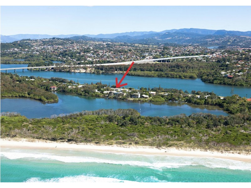 7 Wommin Lake Cres, Fingal Head NSW 2487