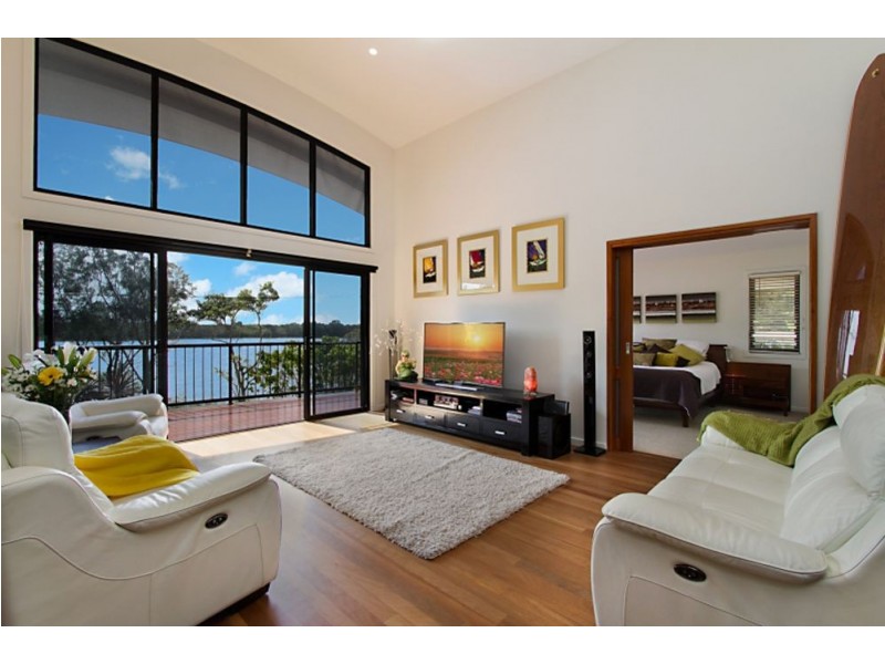 7 Wommin Lake Cres, Fingal Head NSW 2487