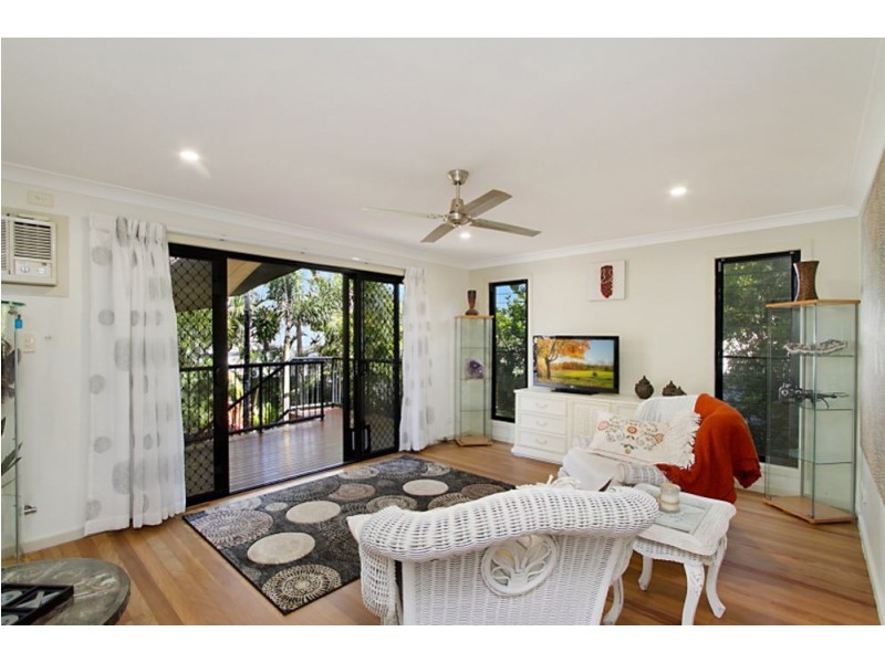 7 Wommin Lake Cres, Fingal Head NSW 2487