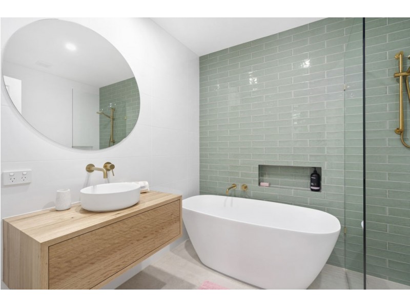 125 McLean Street, Coolangatta QLD 4225