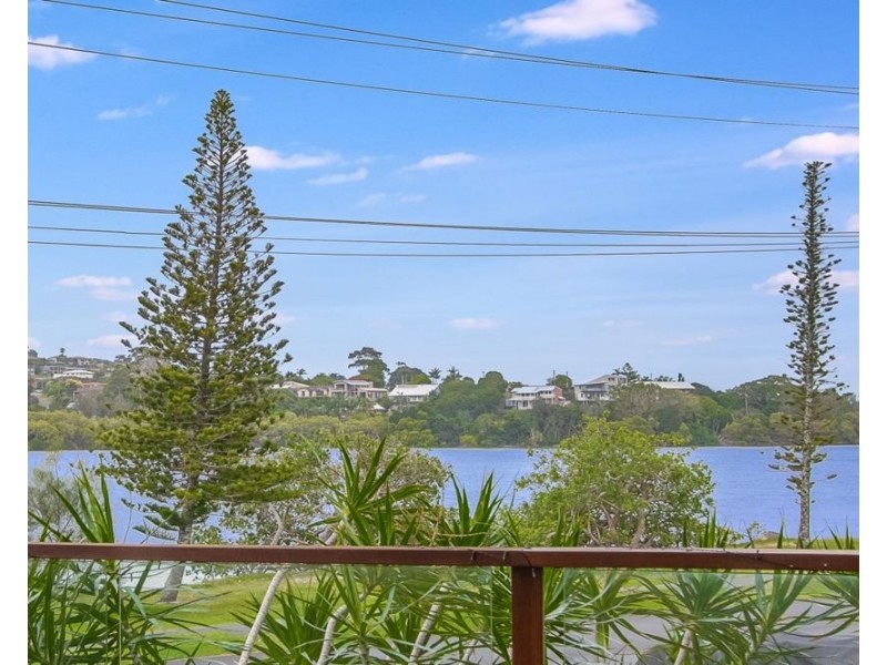 12 Fingal Road, Fingal Head NSW 2487