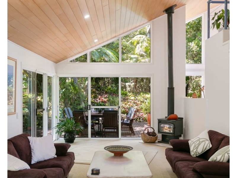 8 Dune Street, Fingal Head NSW 2487